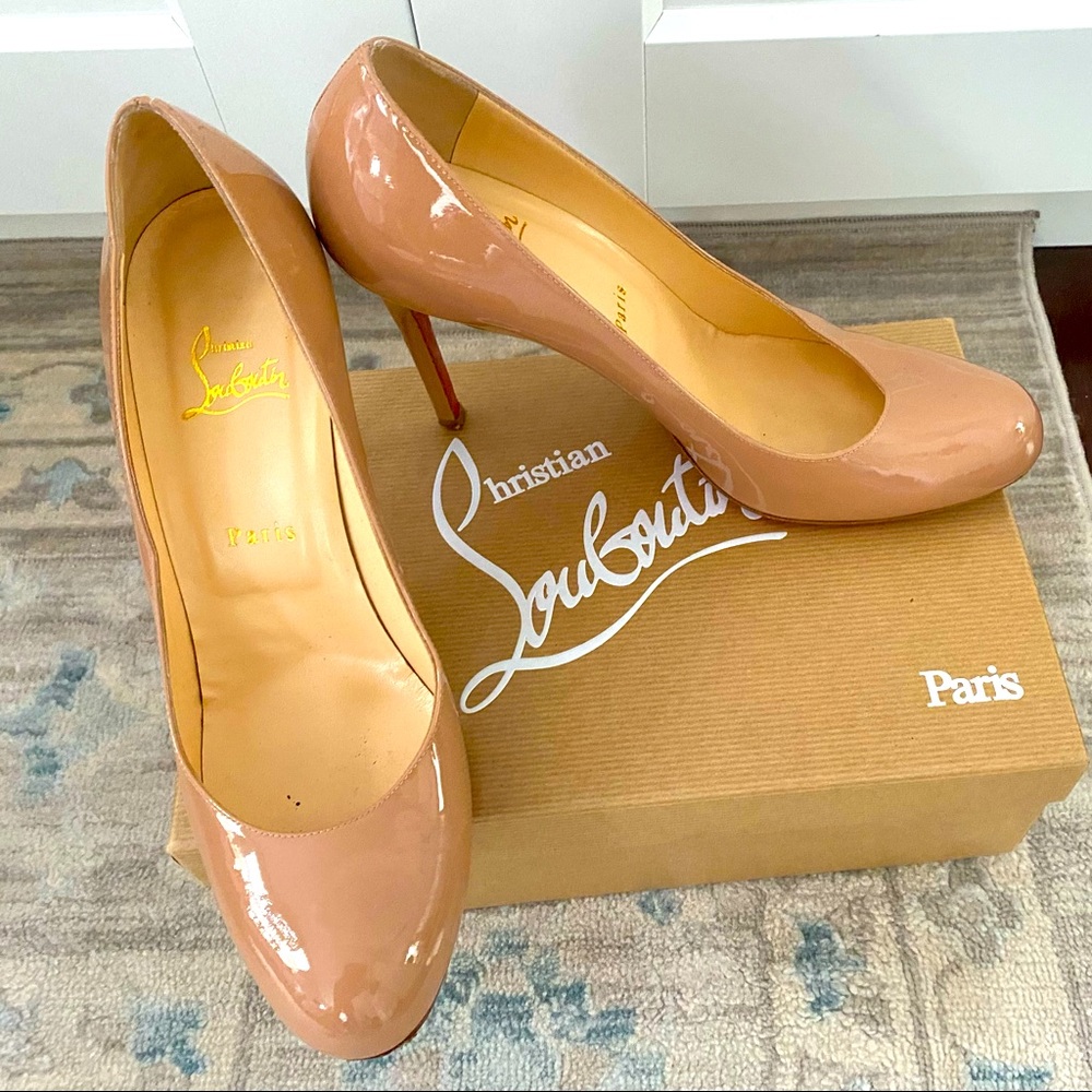 Christian Louboutin nude heels 40.5